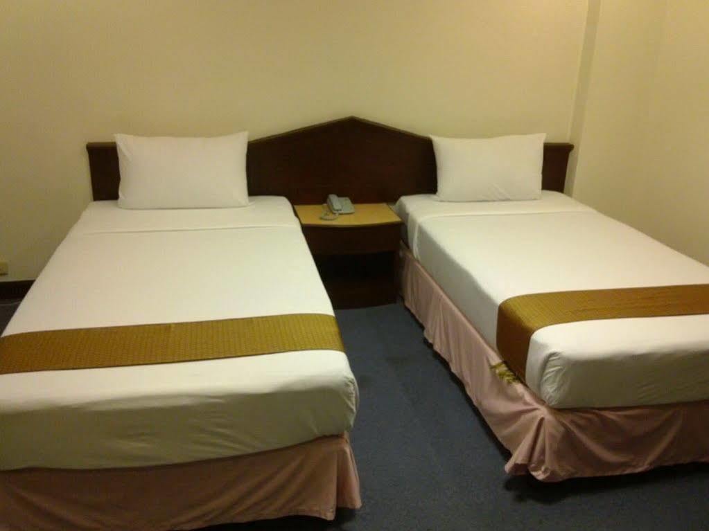 האט יאי Asia Grand Hotel מראה חיצוני תמונה