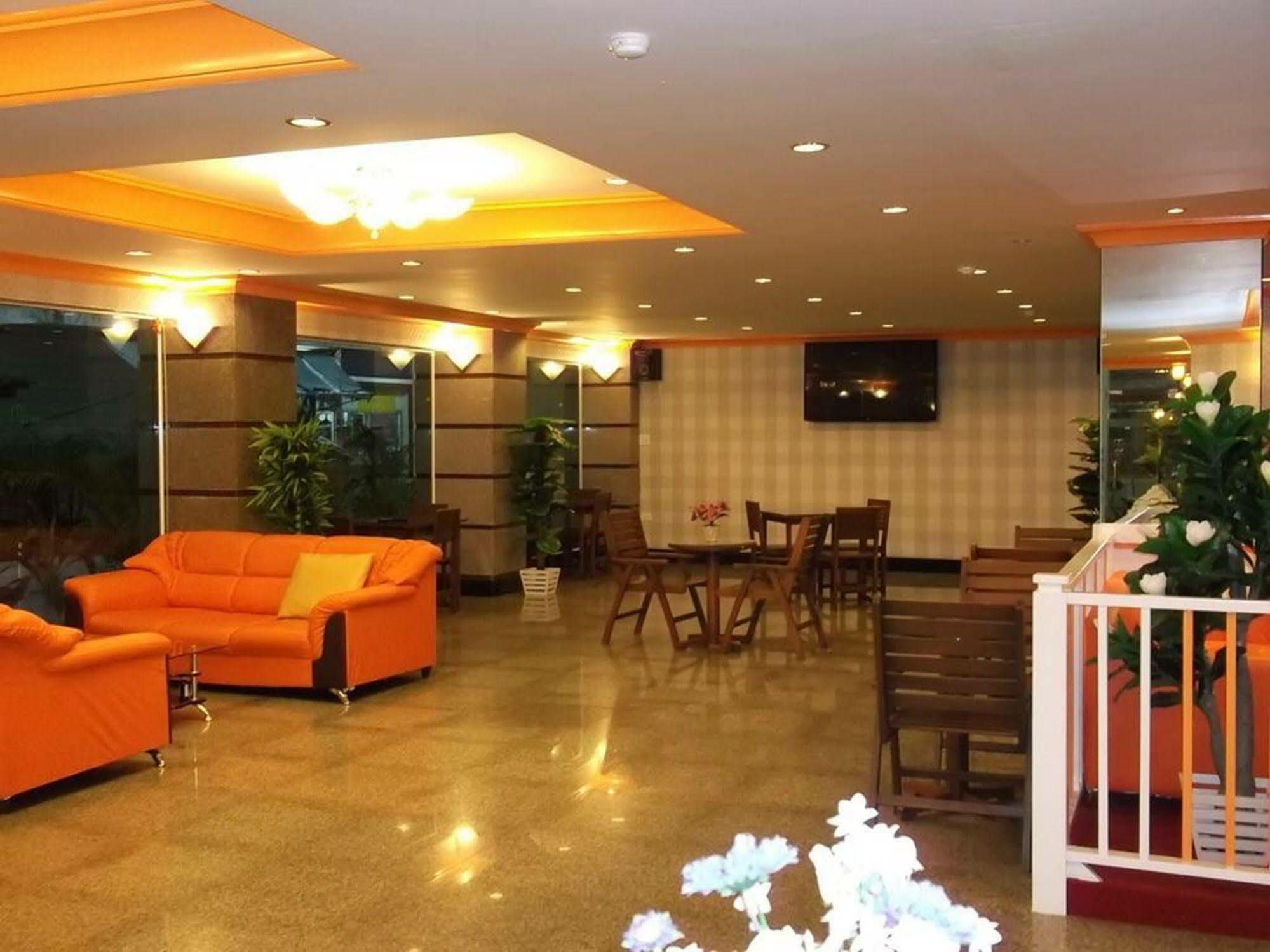 האט יאי Asia Grand Hotel מראה חיצוני תמונה